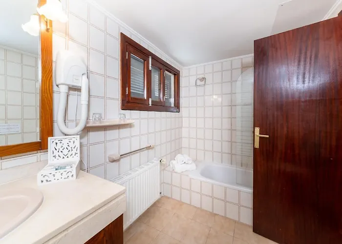 Rural Predio Son Serra Kır Evi *